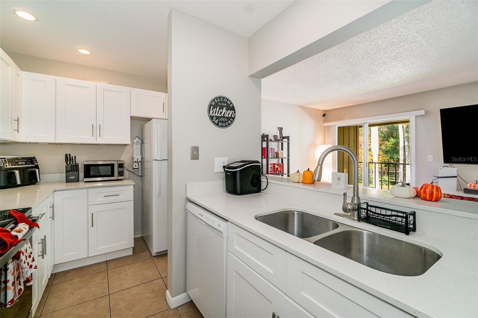 Image 12 of 30 For 140 Orchid Woods Court 15b