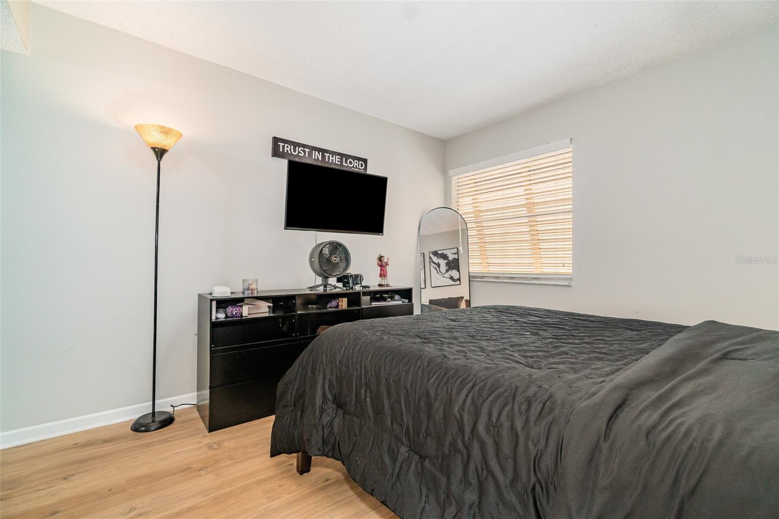 Image 17 of 30 For 140 Orchid Woods Court 15b