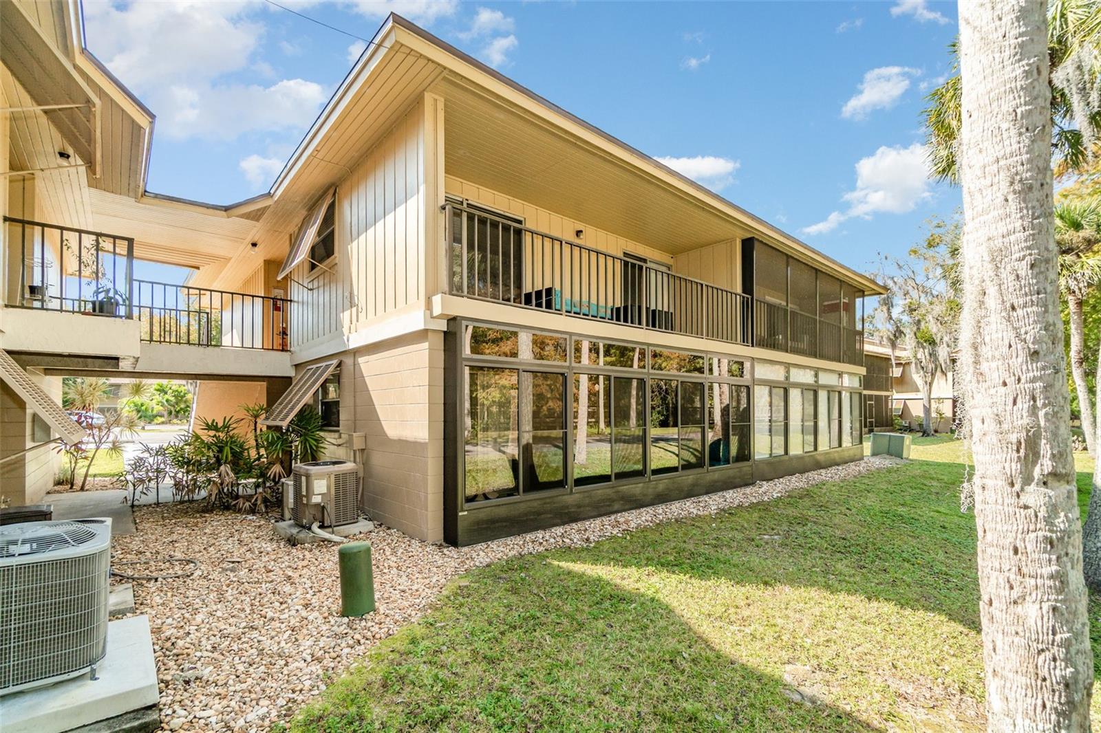 Image 26 of 30 For 140 Orchid Woods Court 15b