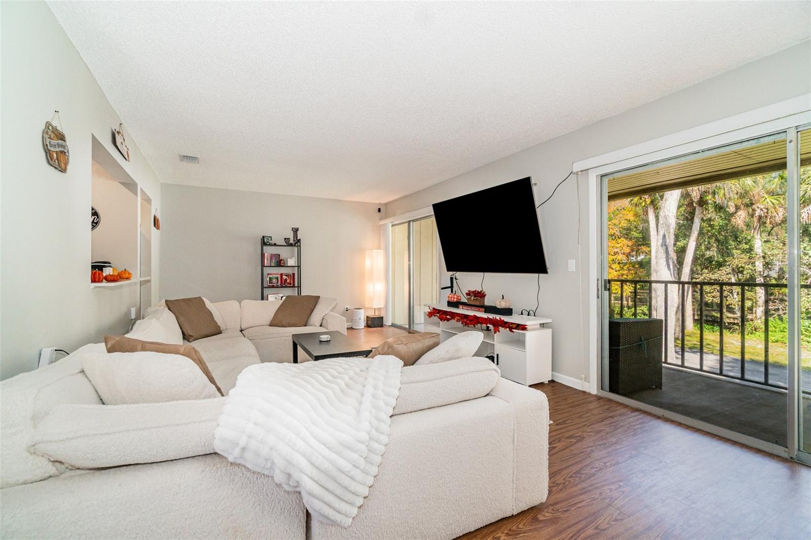 Image 8 of 30 For 140 Orchid Woods Court 15b