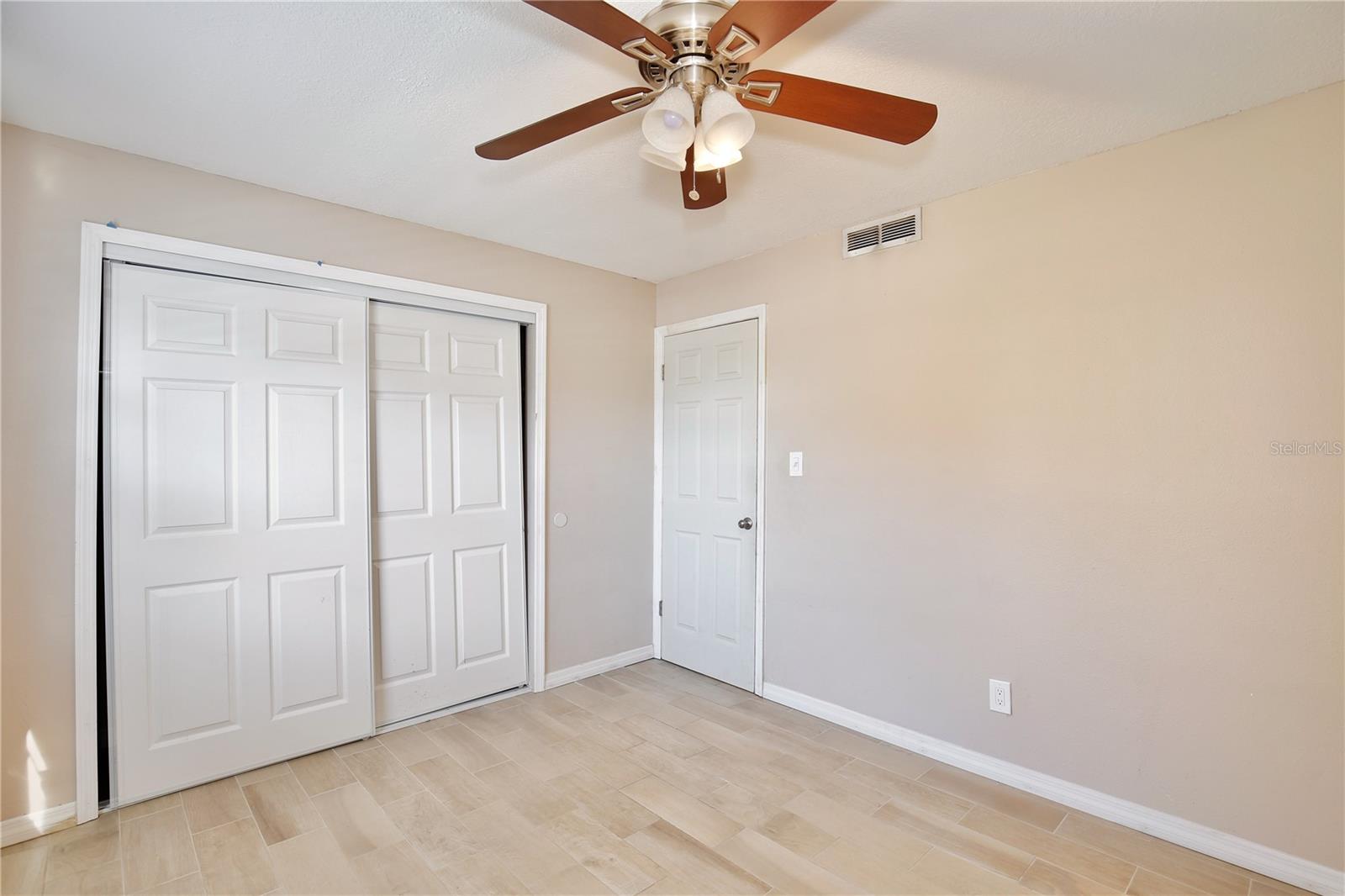 Image 15 of 29 For 117 Georgetown Drive B