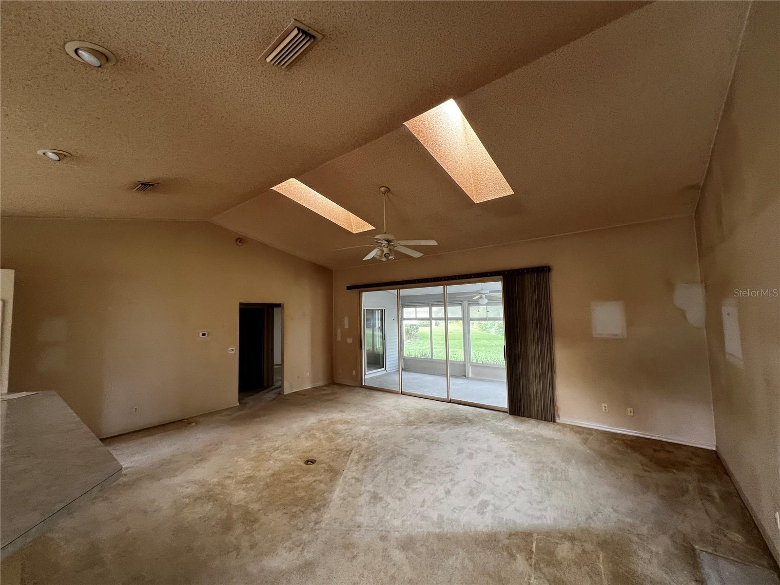 Image 2 of 15 For 6042 Wade Street