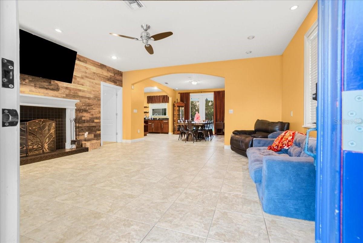 Image 5 of 66 For 5460 Boutin Lane