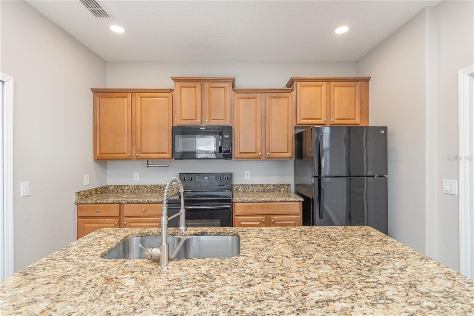 Image 13 of 31 For 9029 Savannah Julip Lane