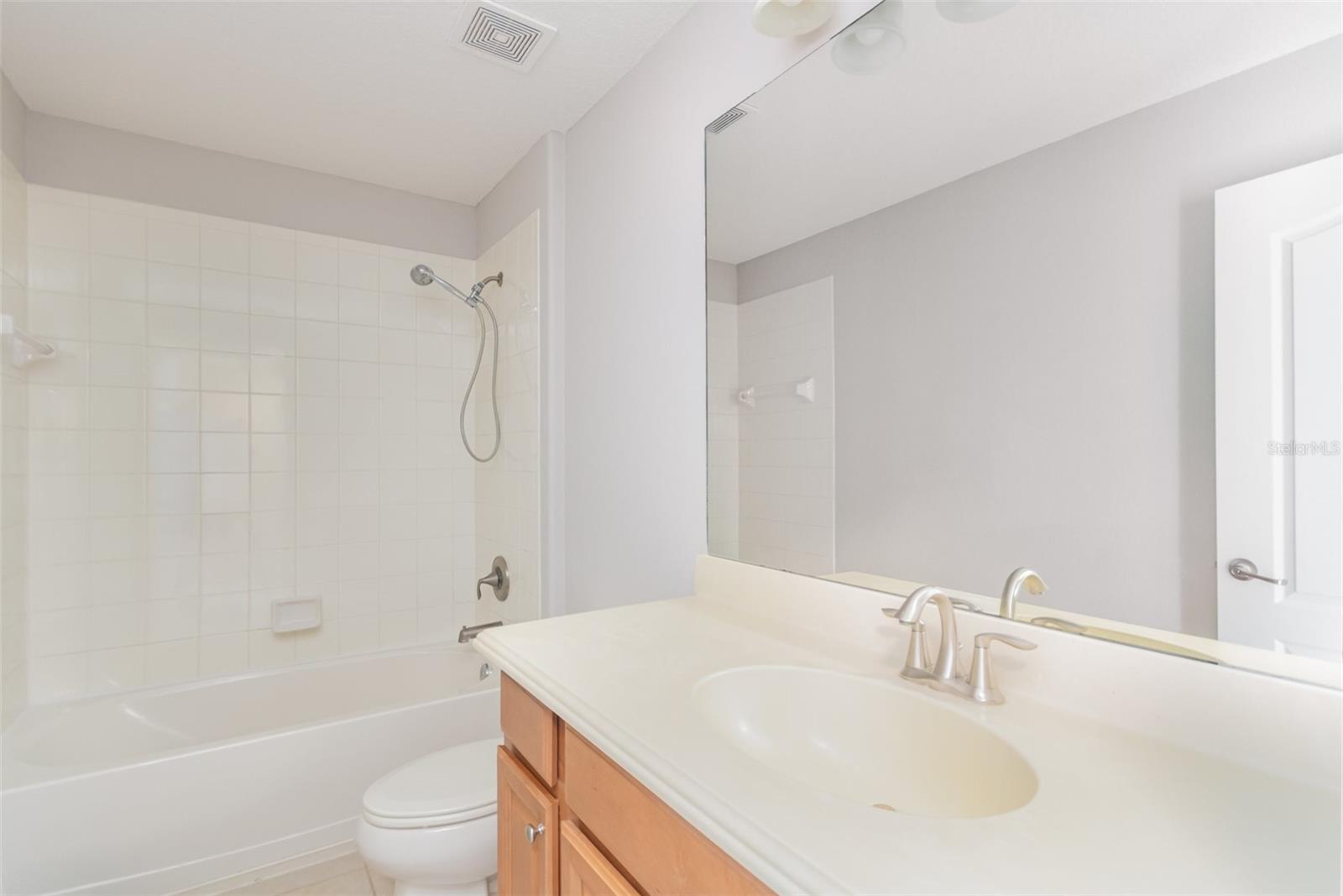 Image 21 of 31 For 9029 Savannah Julip Lane