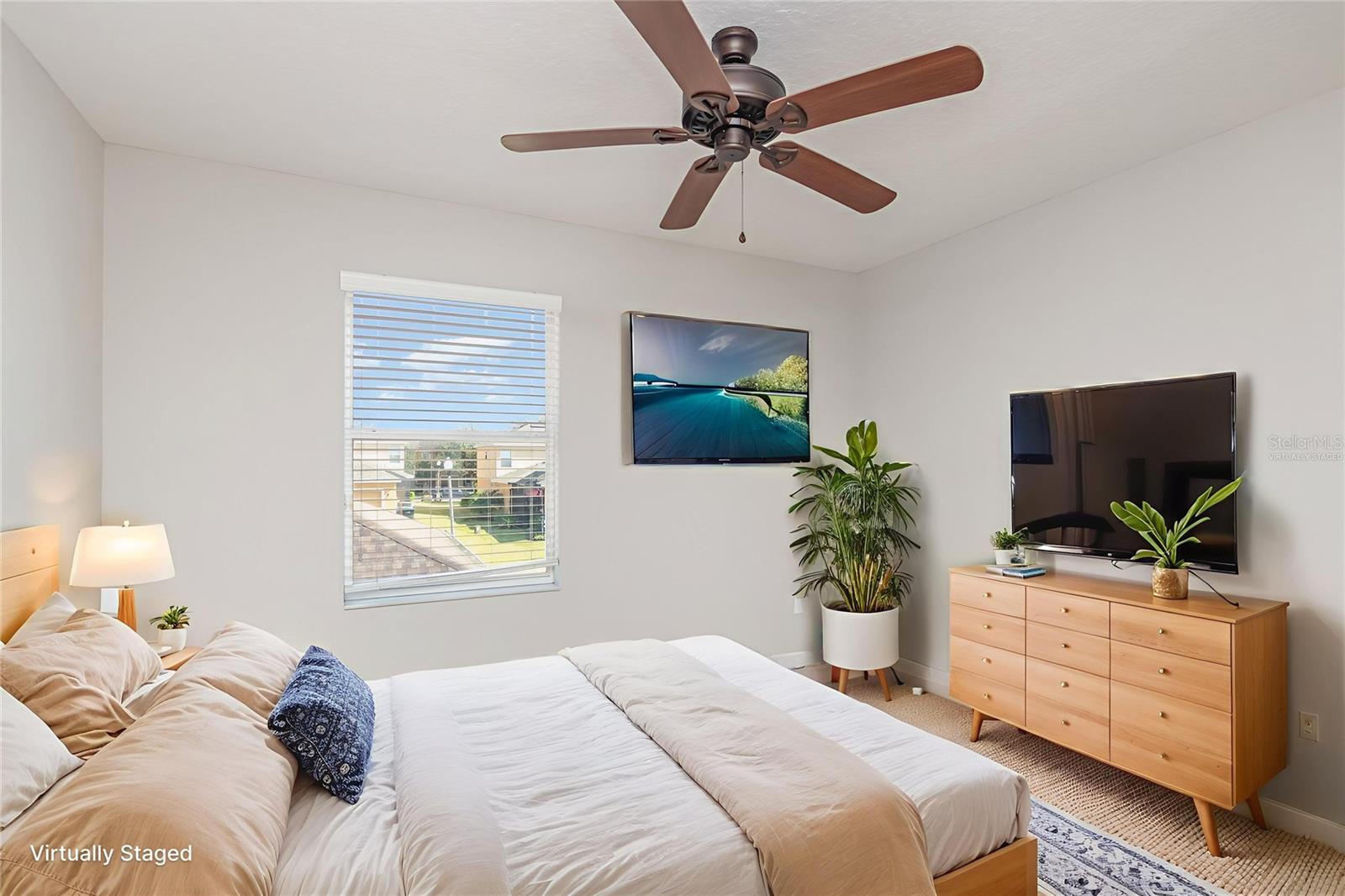 Image 22 of 31 For 9029 Savannah Julip Lane