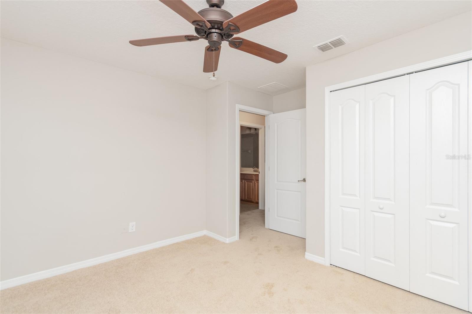 Image 27 of 31 For 9029 Savannah Julip Lane