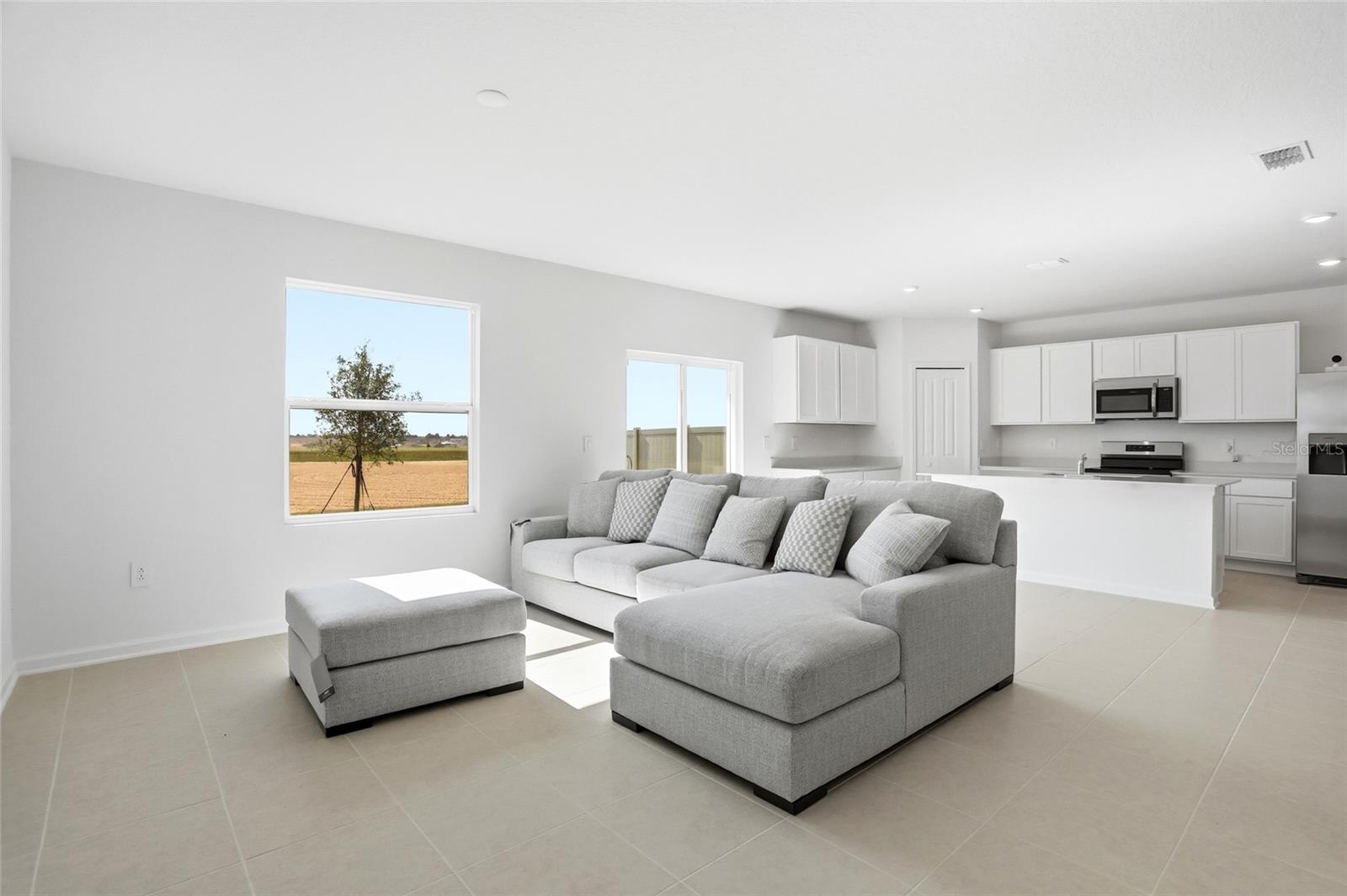 Image 4 of 43 For 3410 Howell Drive