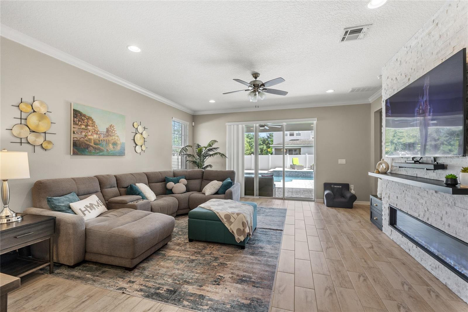 Image 12 of 58 For 8007 Navel Orange Lane