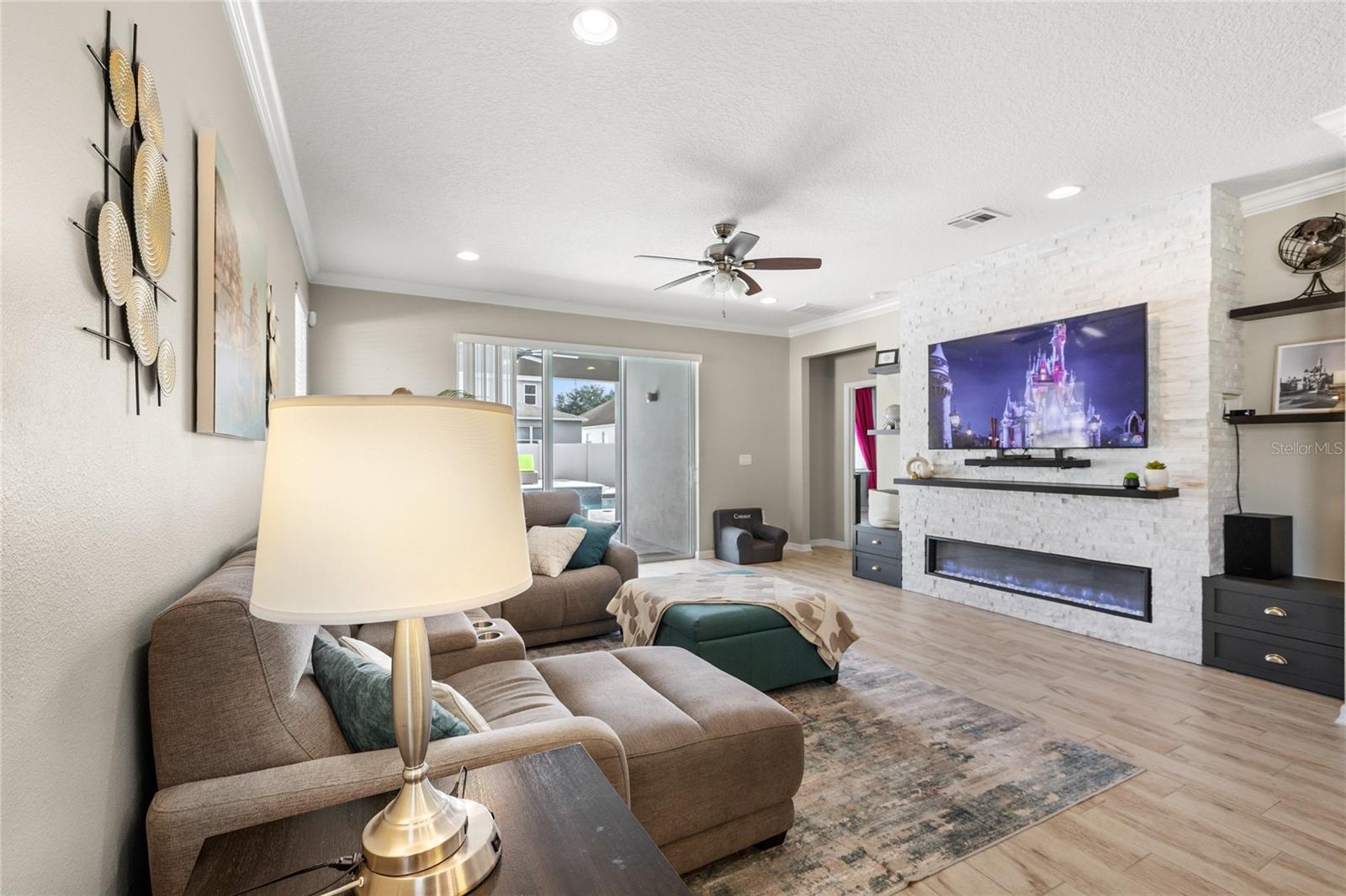 Image 13 of 58 For 8007 Navel Orange Lane