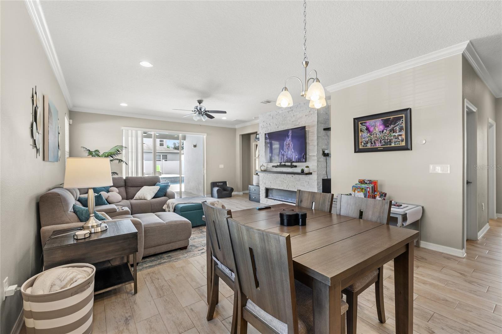 Image 14 of 58 For 8007 Navel Orange Lane