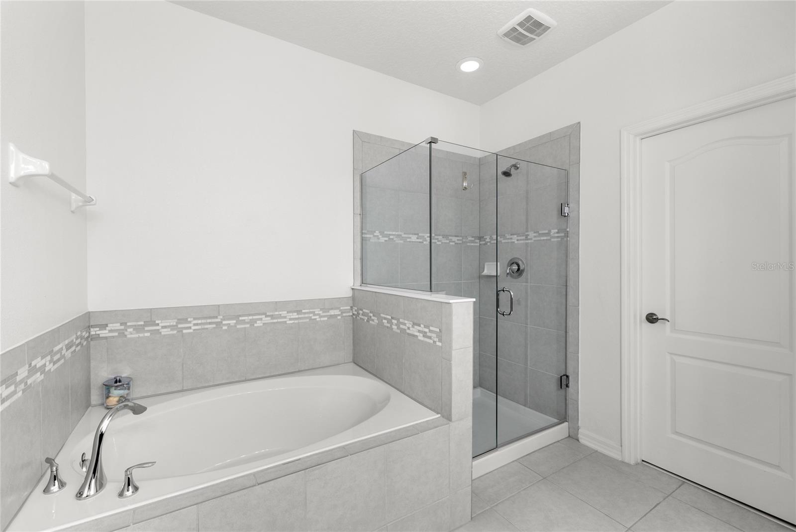 Image 33 of 58 For 8007 Navel Orange Lane