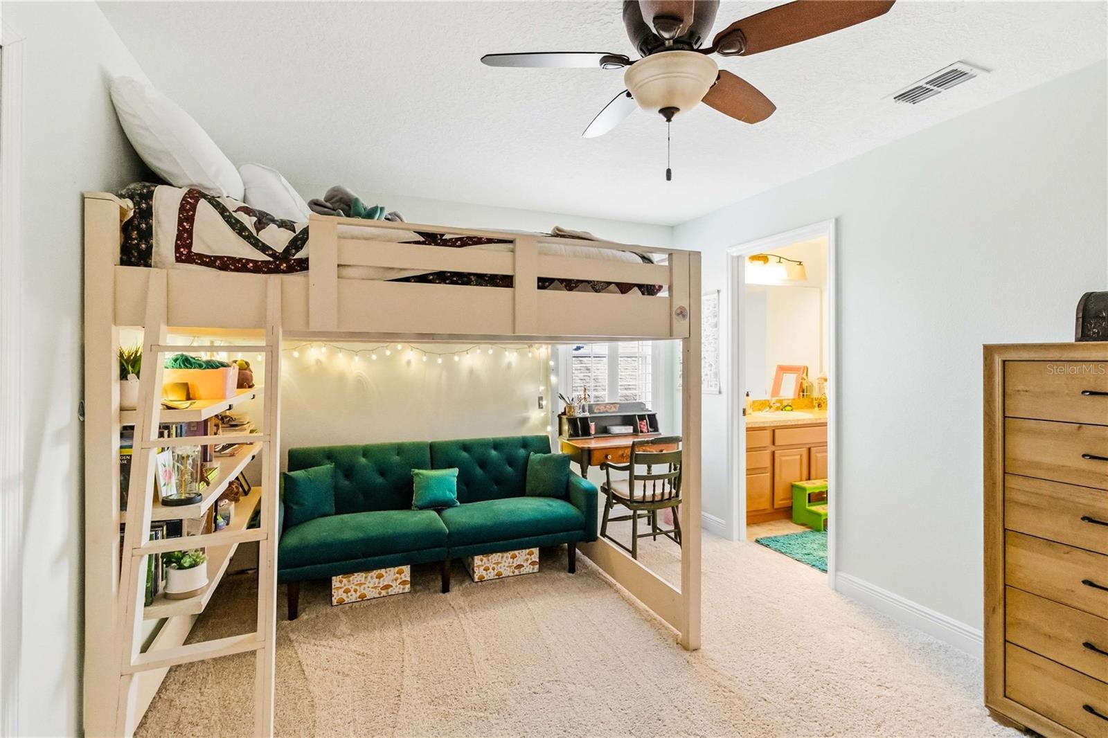 Image 26 of 50 For 14551 Yellow Butterfly Road