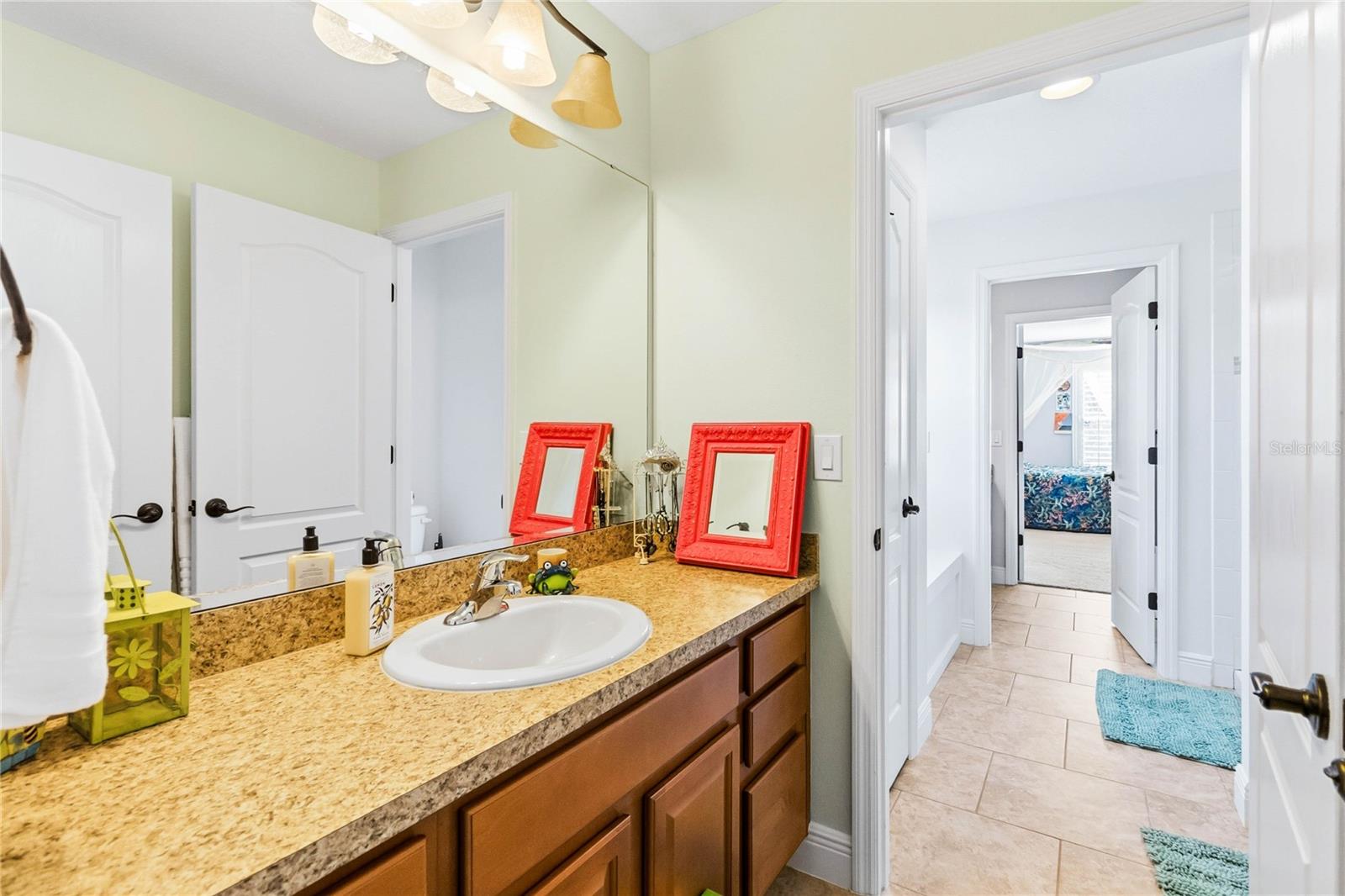 Image 27 of 50 For 14551 Yellow Butterfly Road