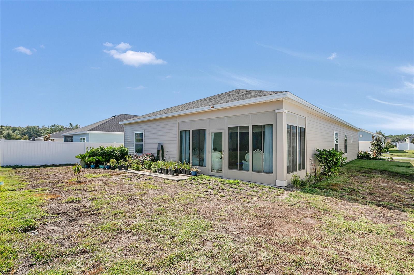 Image 18 of 22 For 7507 76th Terrace