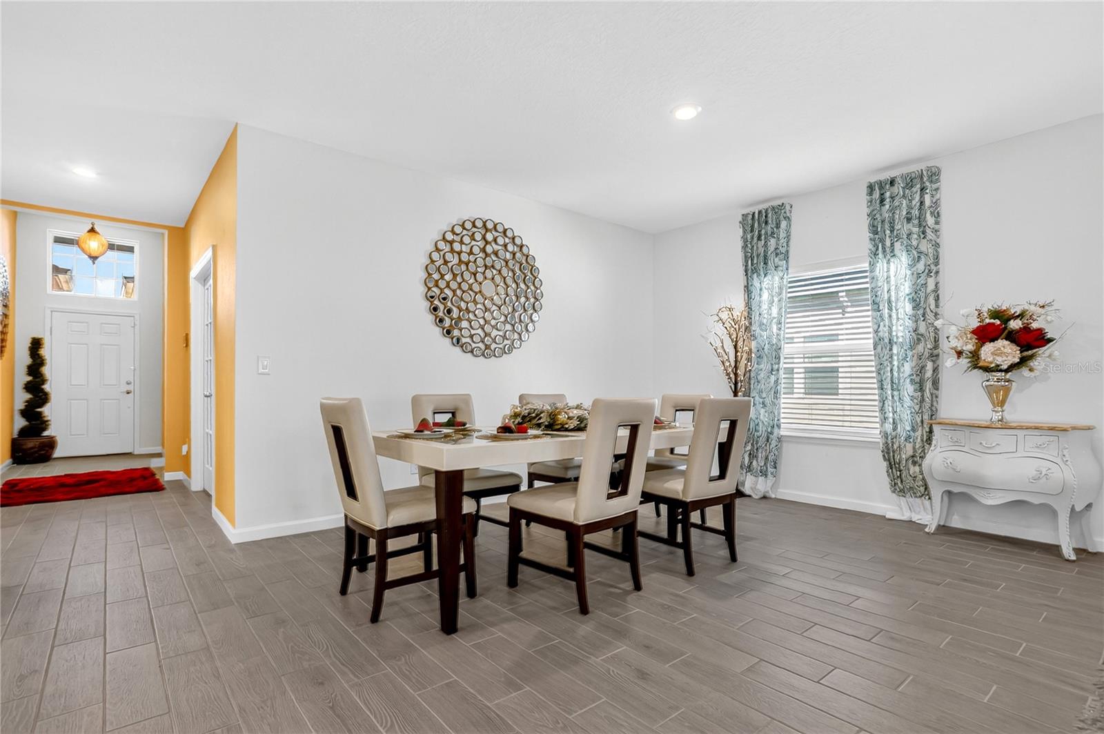 Image 7 of 22 For 7507 76th Terrace