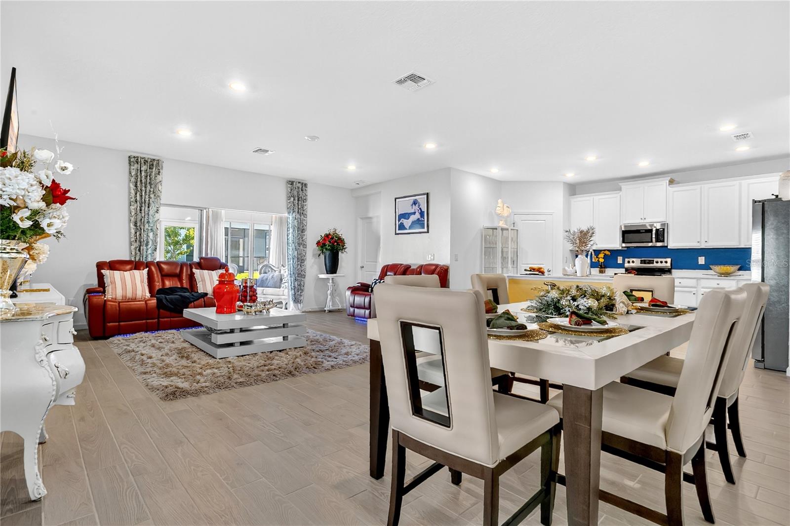 Image 8 of 22 For 7507 76th Terrace