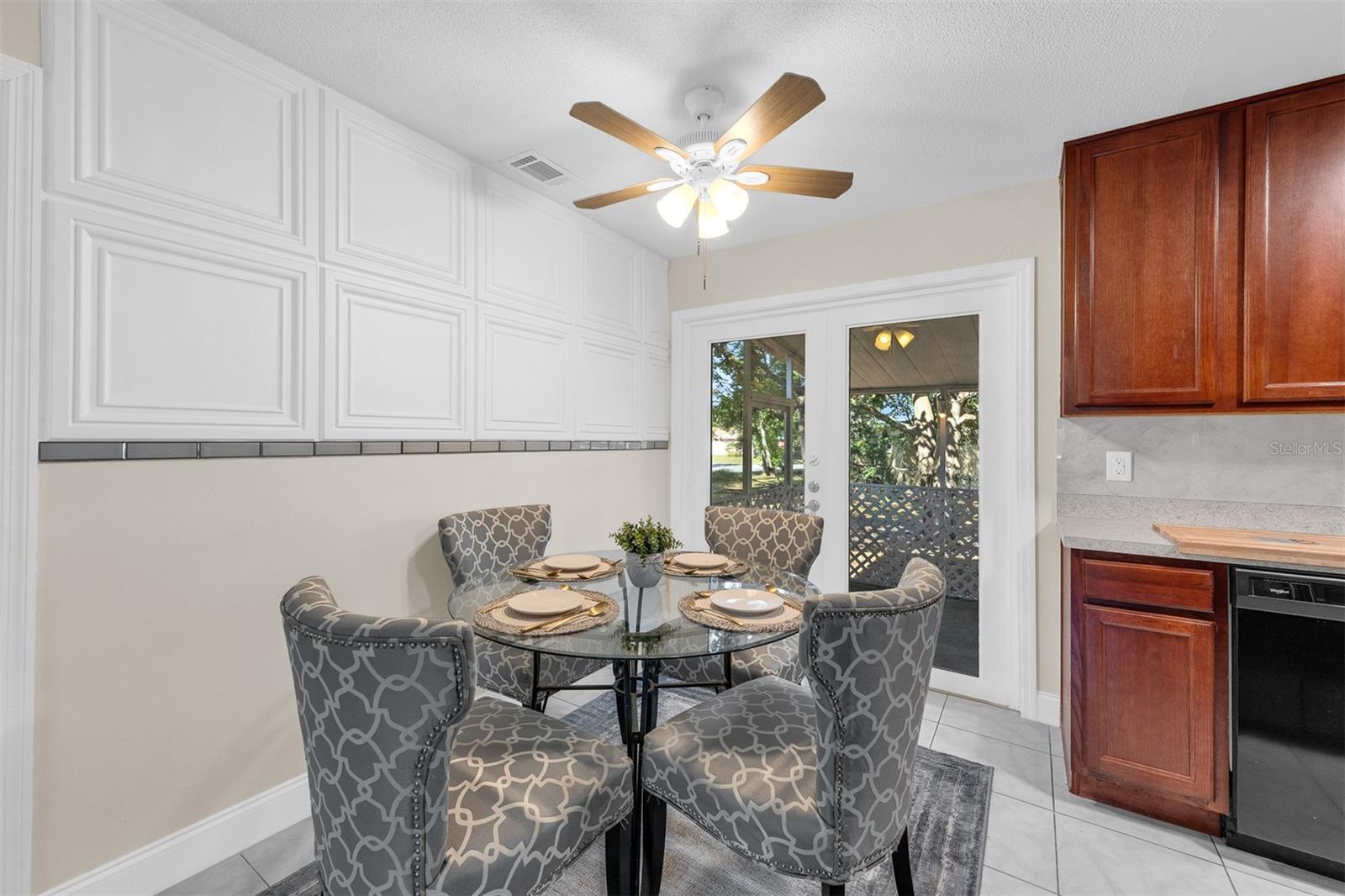 Image 22 of 36 For 421 Jasmine Road