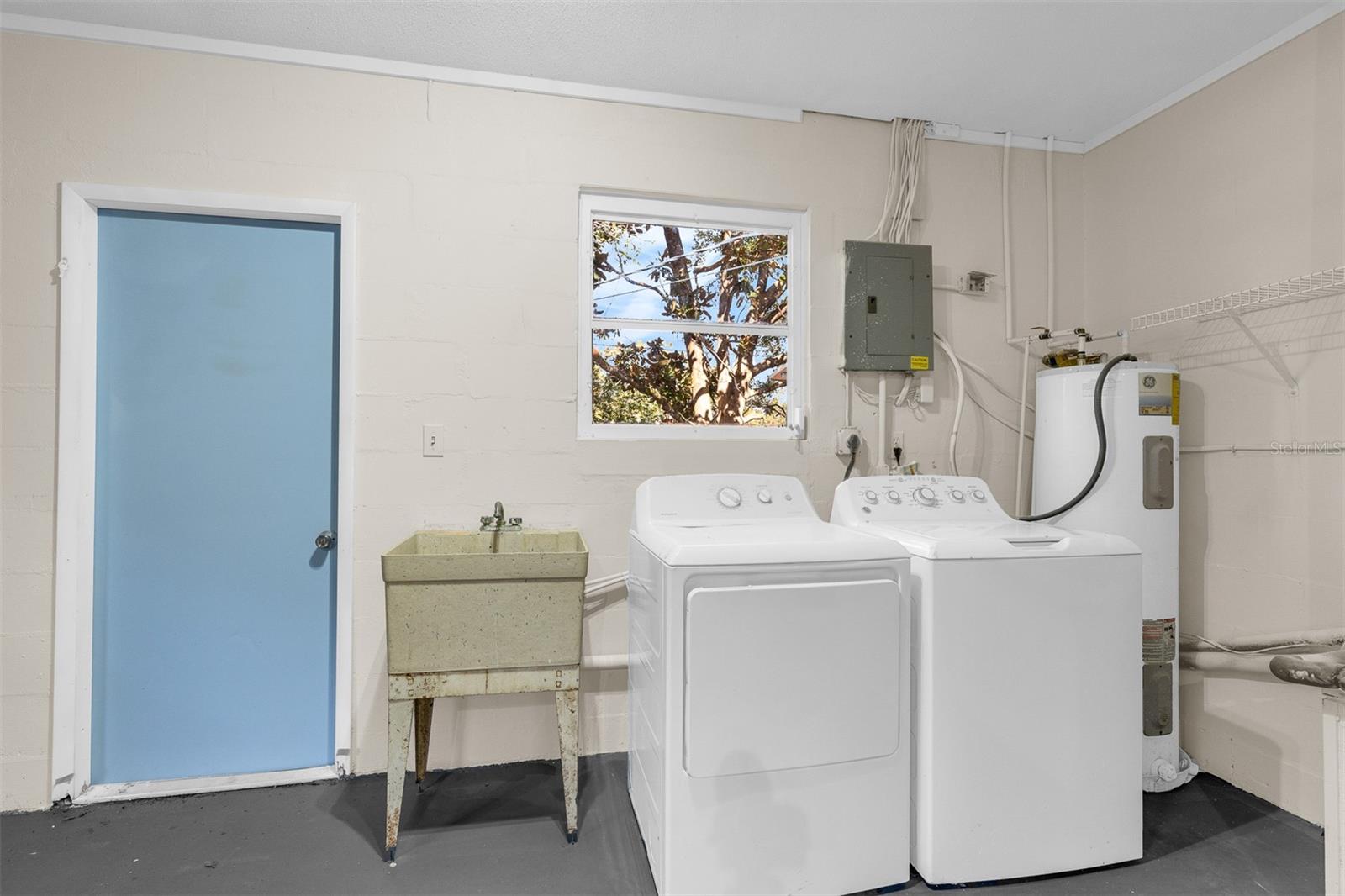 Image 32 of 36 For 421 Jasmine Road