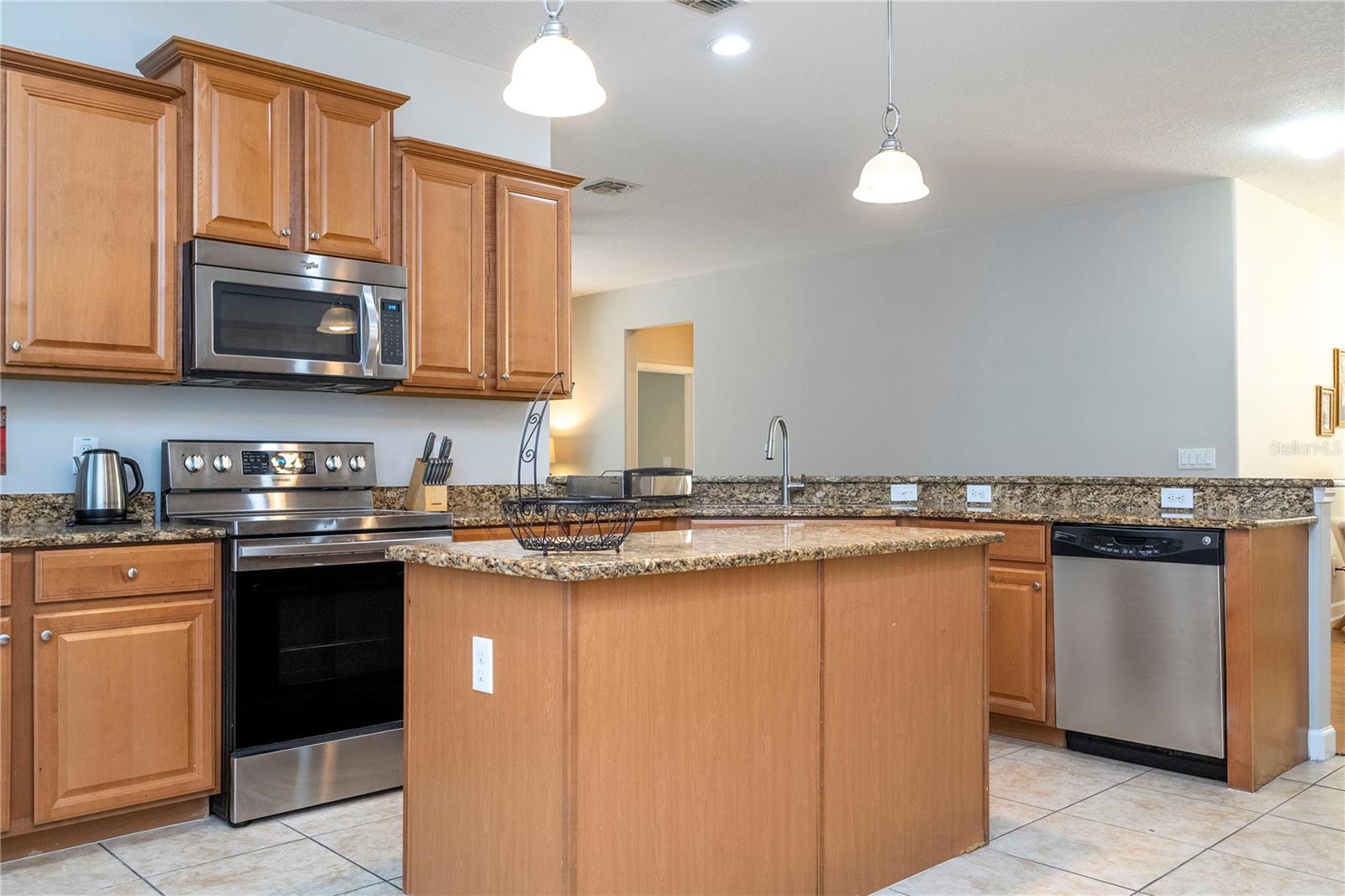 Image 34 of 73 For 2342 Crosston Circle