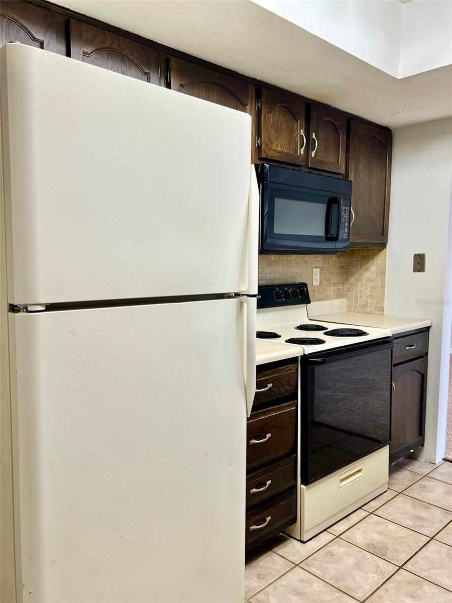 Image 10 of 22 For 4371 Aqua Vista Drive G