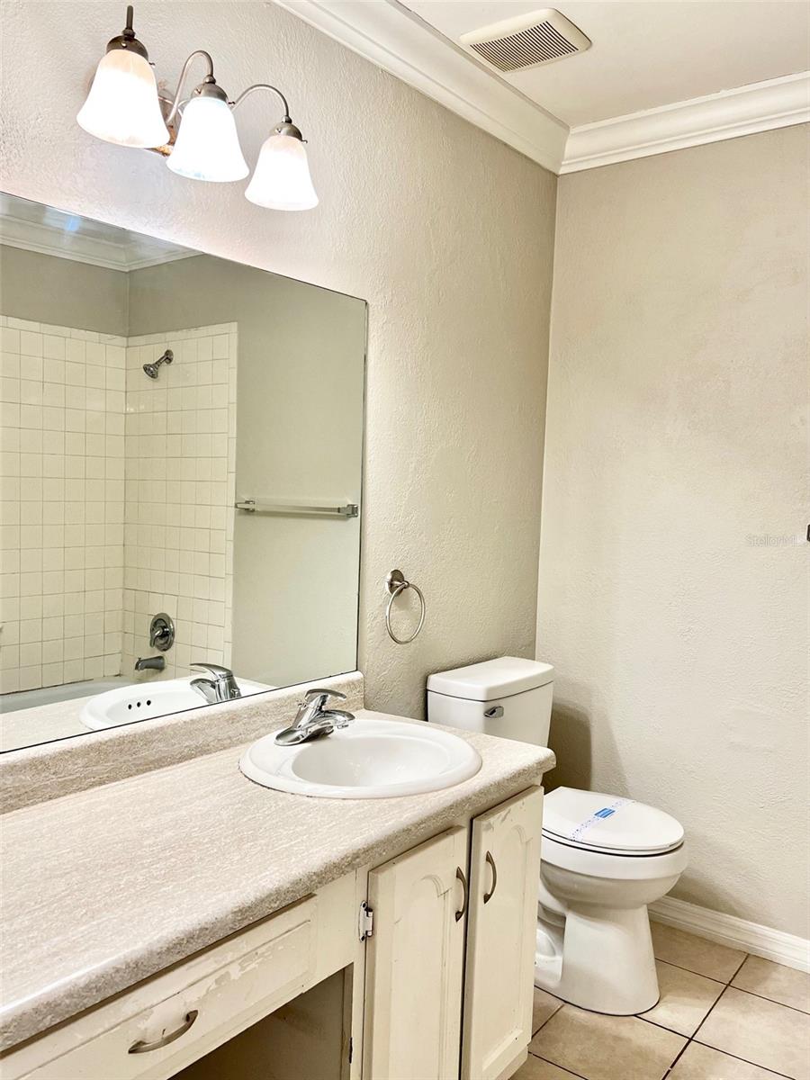 Image 20 of 22 For 4371 Aqua Vista Drive G