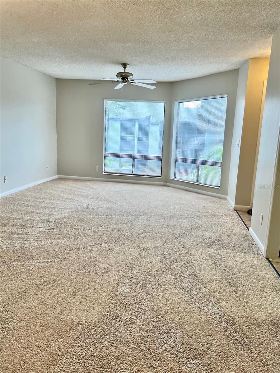 Image 4 of 22 For 4371 Aqua Vista Drive G