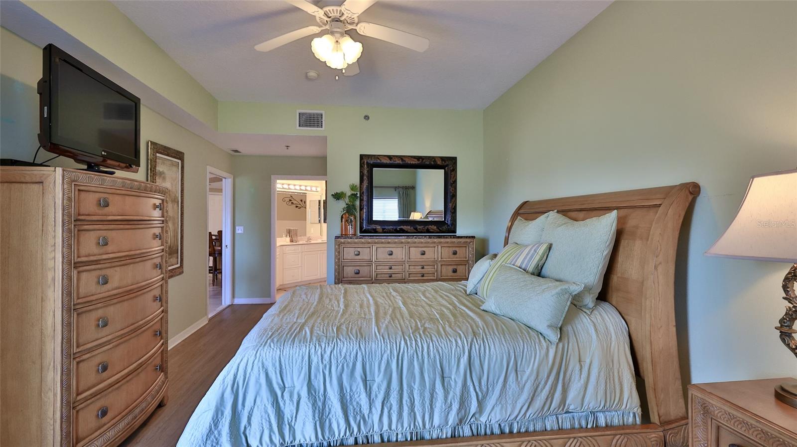 Image 12 of 60 For 5300 Atlantic Avenue 2-502