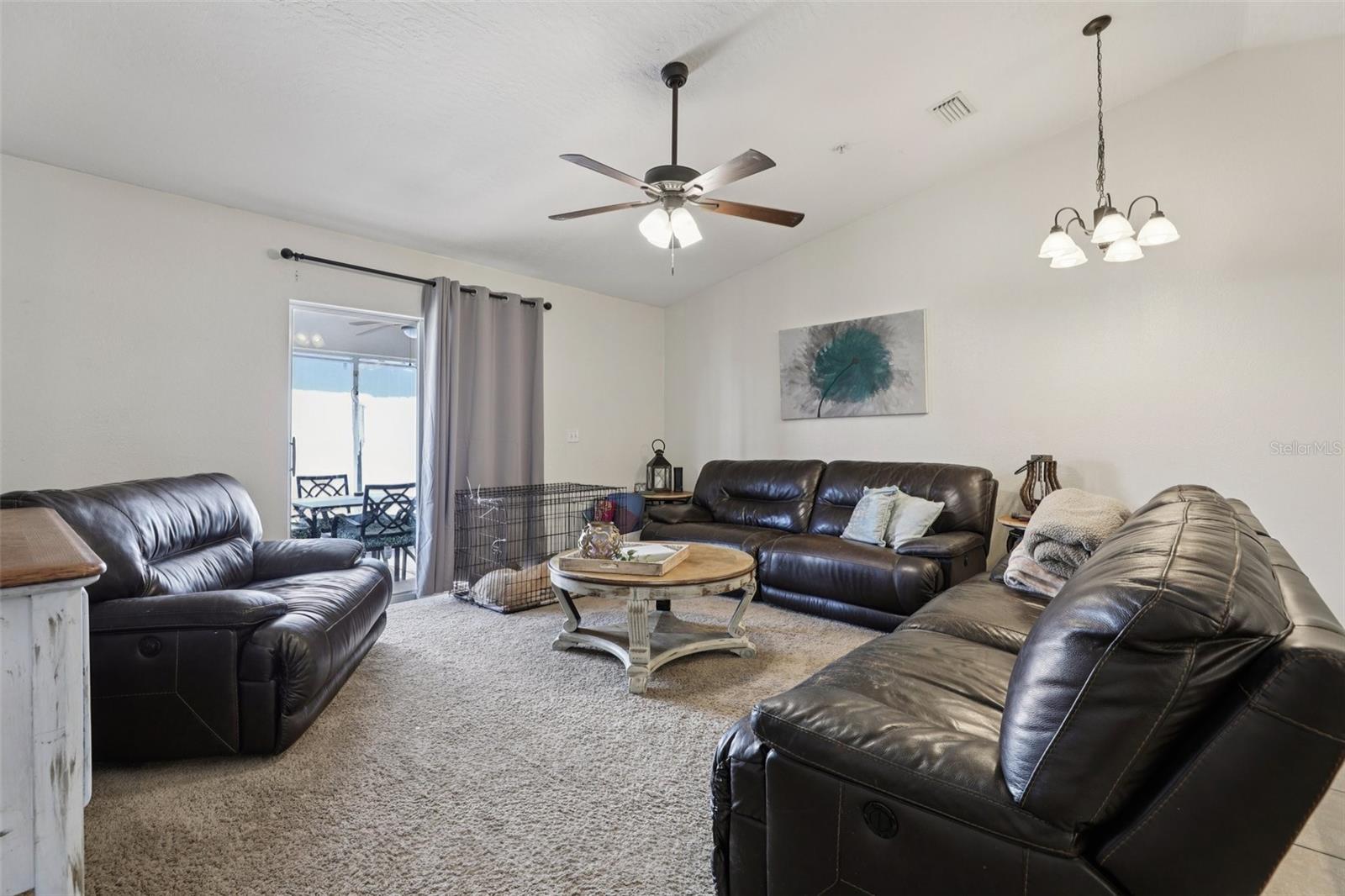 Image 11 of 59 For 527 Jackson Avenue