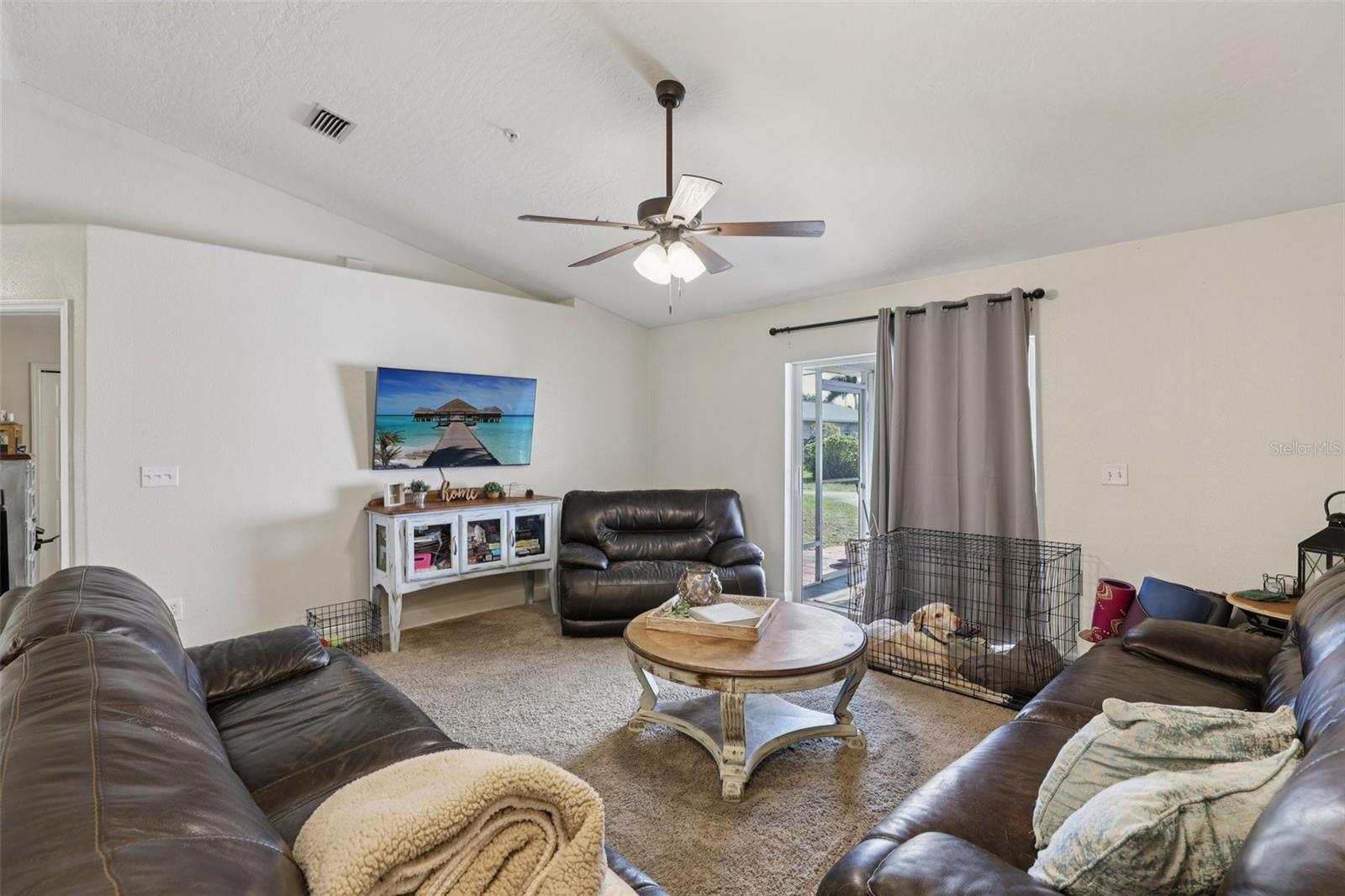 Image 12 of 59 For 527 Jackson Avenue