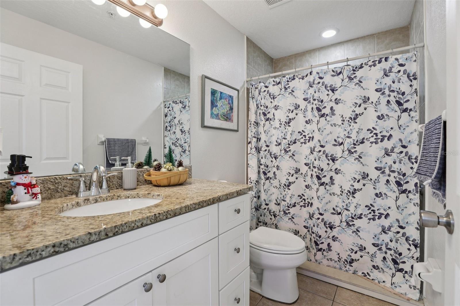 Image 23 of 59 For 527 Jackson Avenue