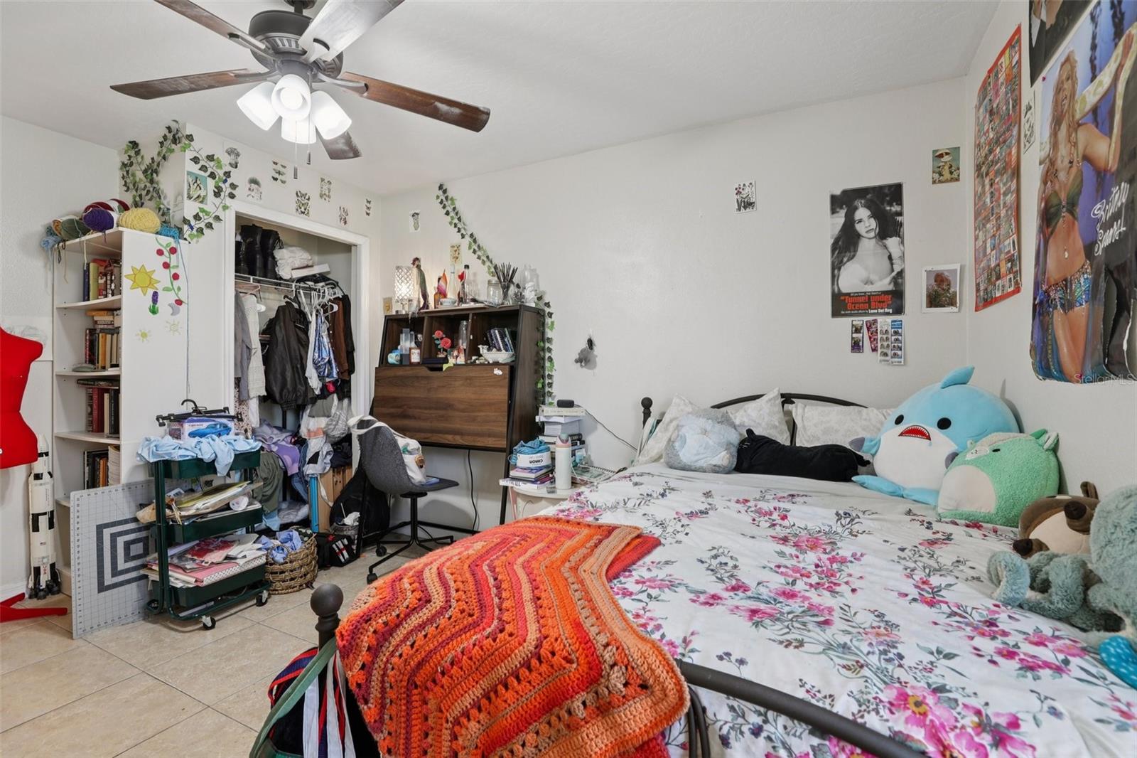 Image 36 of 59 For 527 Jackson Avenue