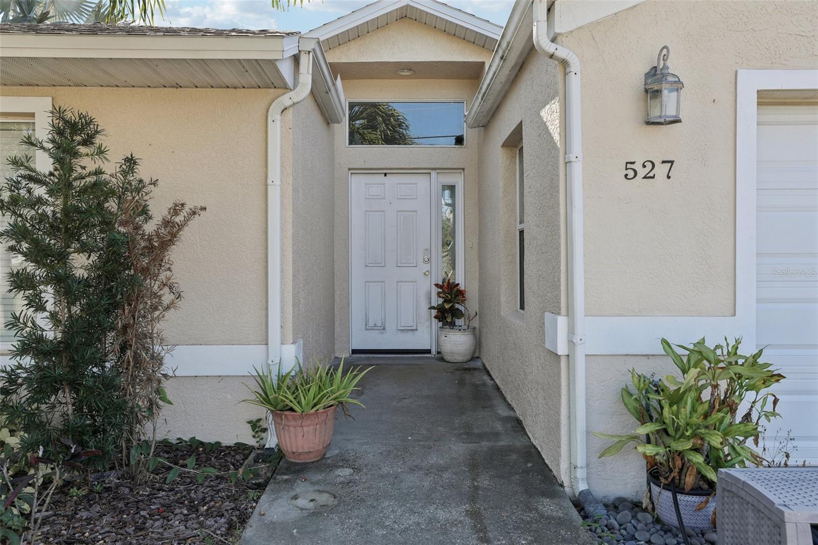 Image 4 of 59 For 527 Jackson Avenue