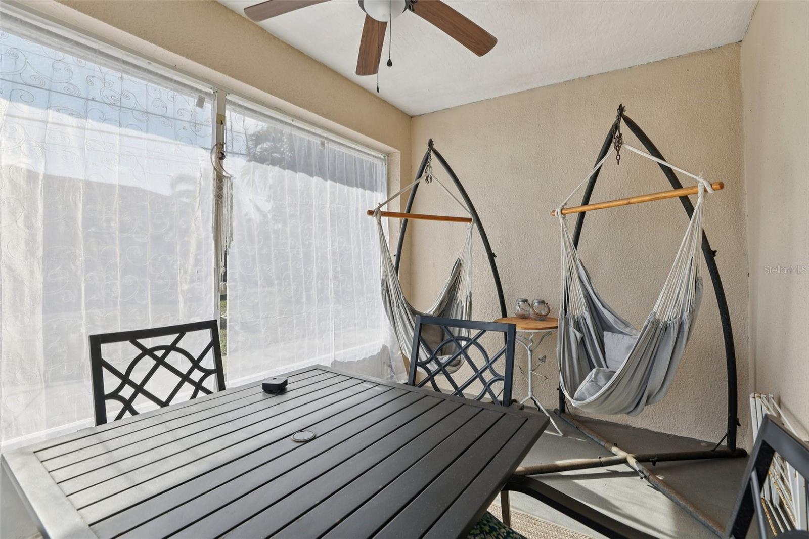 Image 50 of 59 For 527 Jackson Avenue