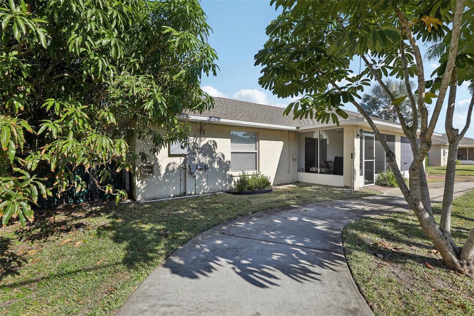 Image 52 of 59 For 527 Jackson Avenue