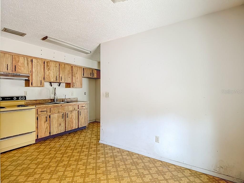 Image 12 of 30 For 1807 Barnes Street