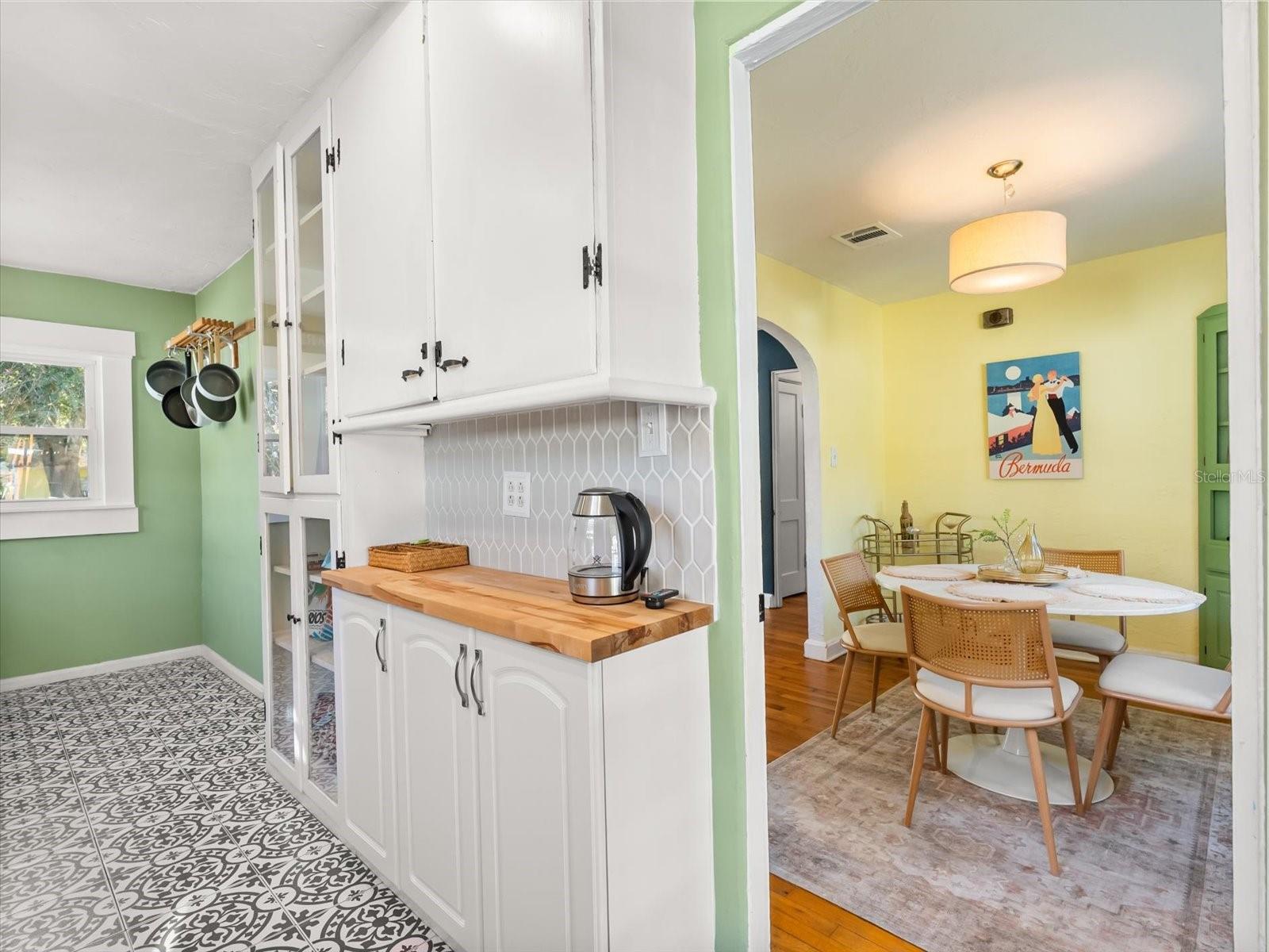 Image 13 of 43 For 1010 Forest Avenue