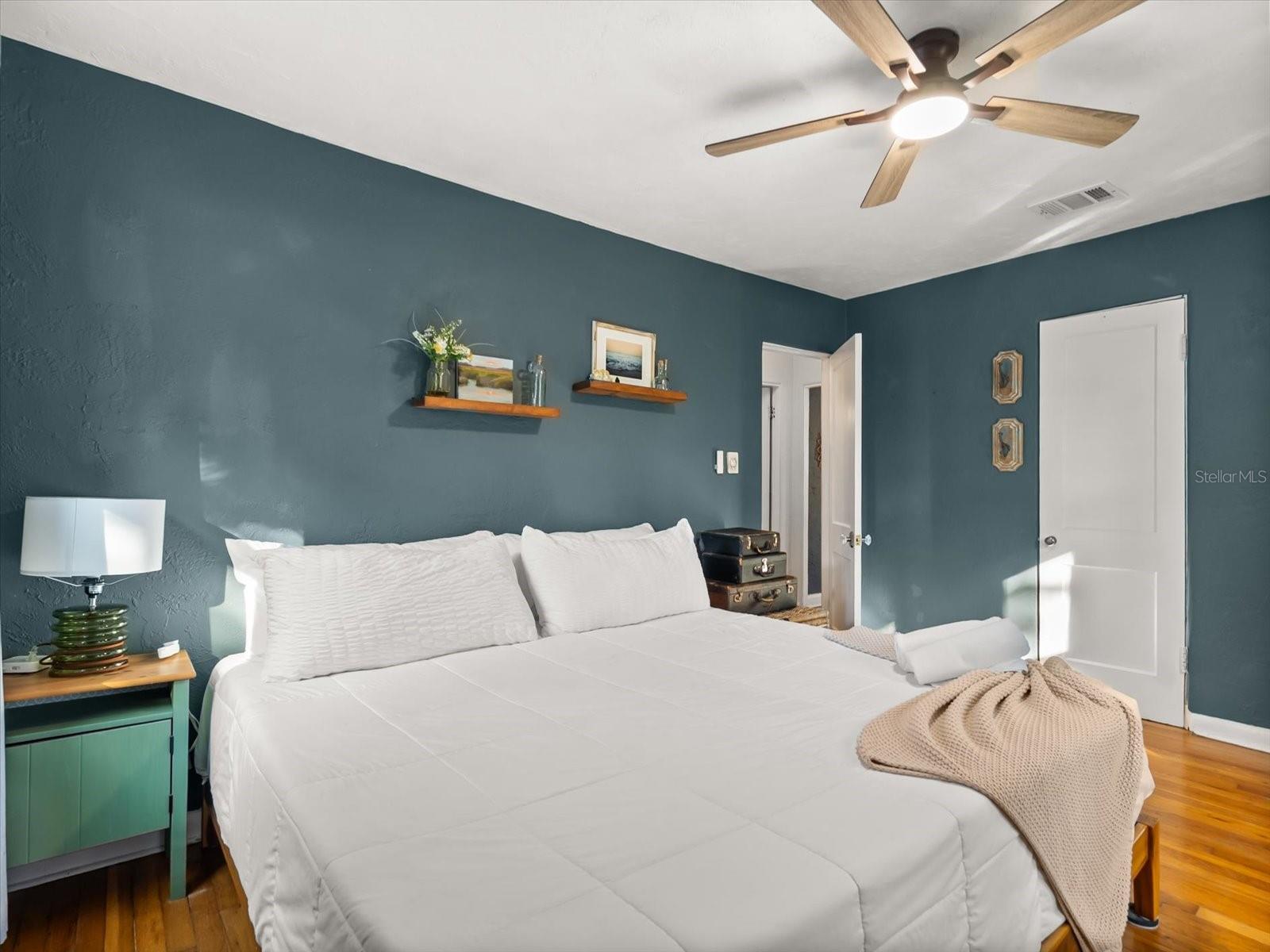 Image 15 of 43 For 1010 Forest Avenue