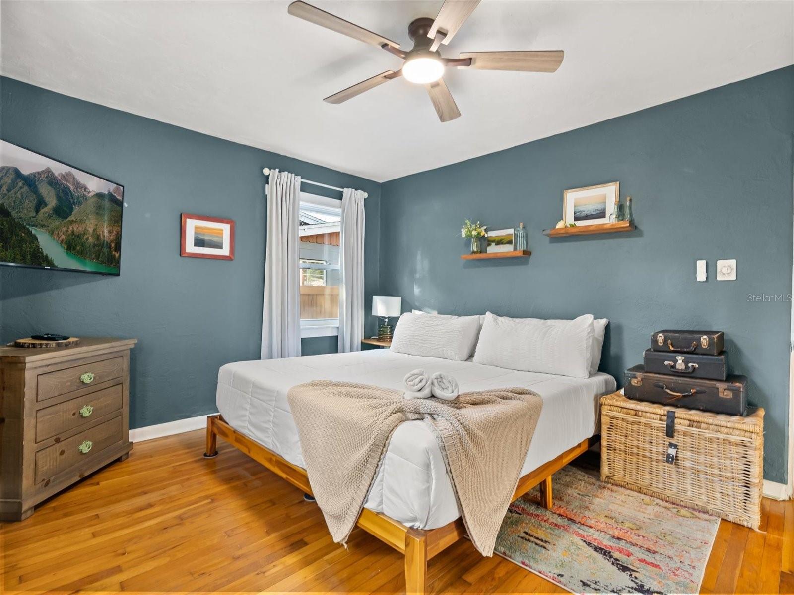 Image 16 of 43 For 1010 Forest Avenue