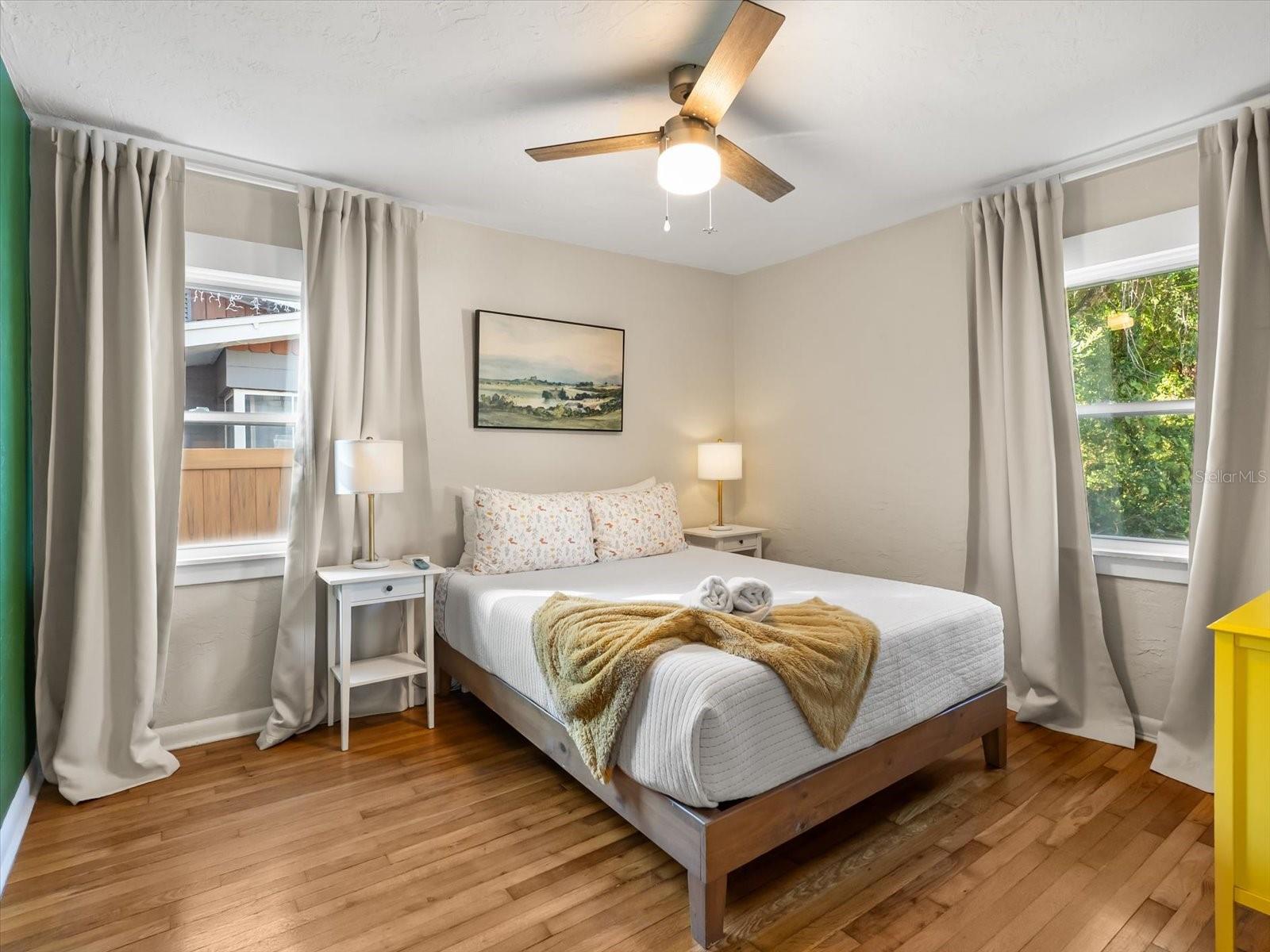 Image 17 of 43 For 1010 Forest Avenue