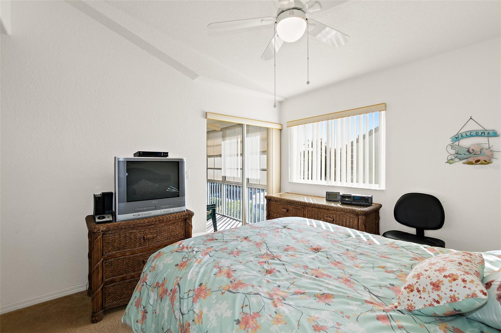 Image 19 of 28 For 419 Ocean Park Lane V146