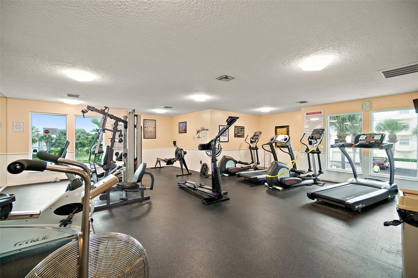 Image 25 of 28 For 419 Ocean Park Lane V146