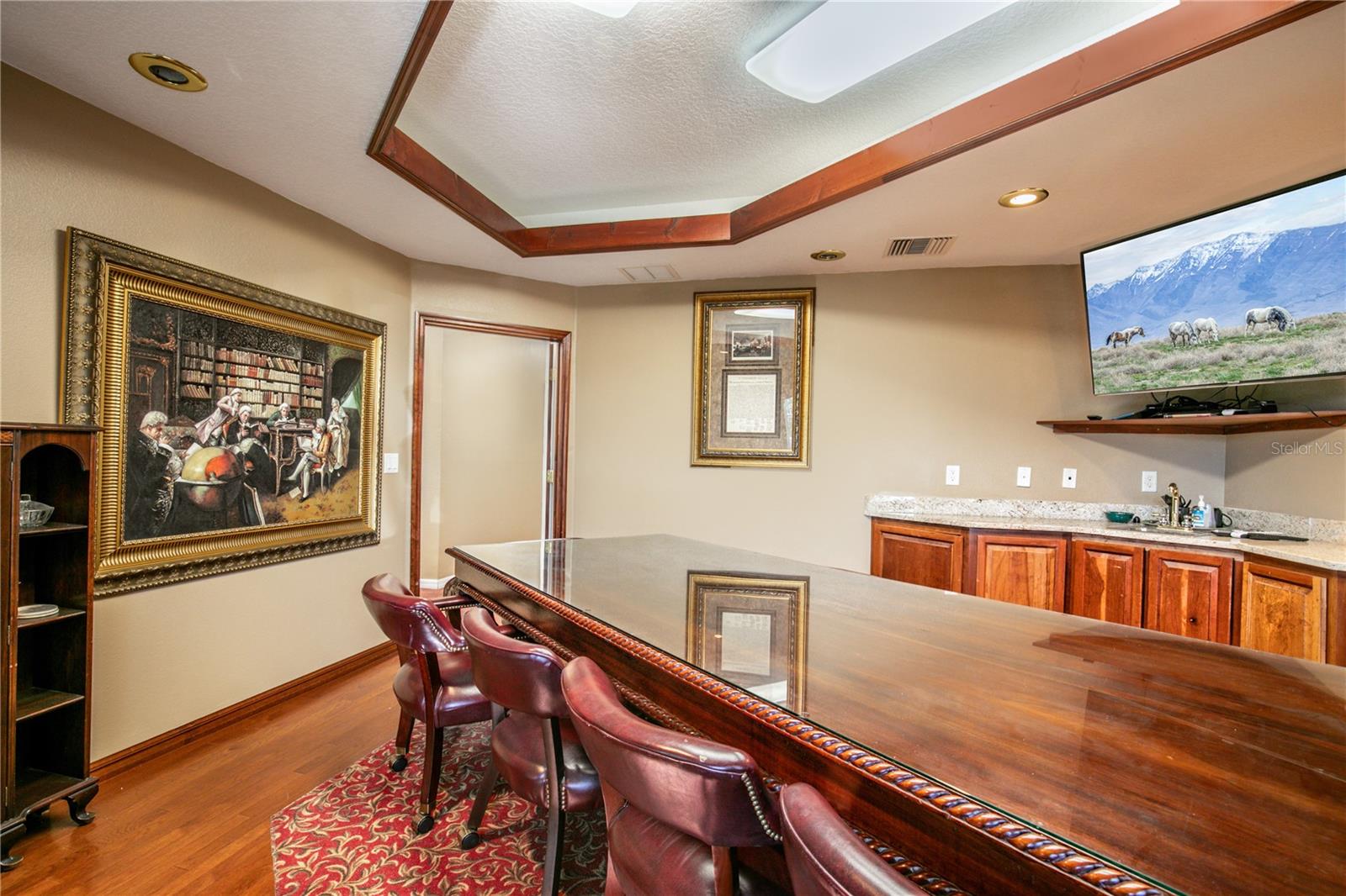 Image 5 of 24 For 205 Burleigh Boulevard