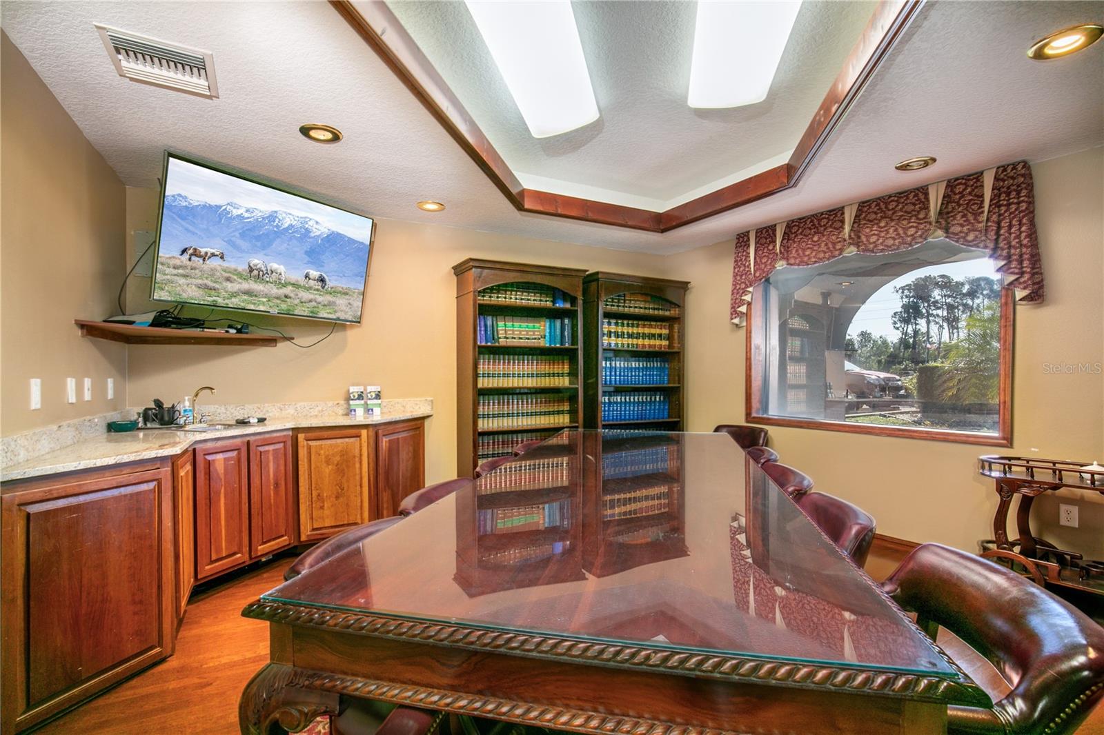 Image 6 of 24 For 205 Burleigh Boulevard