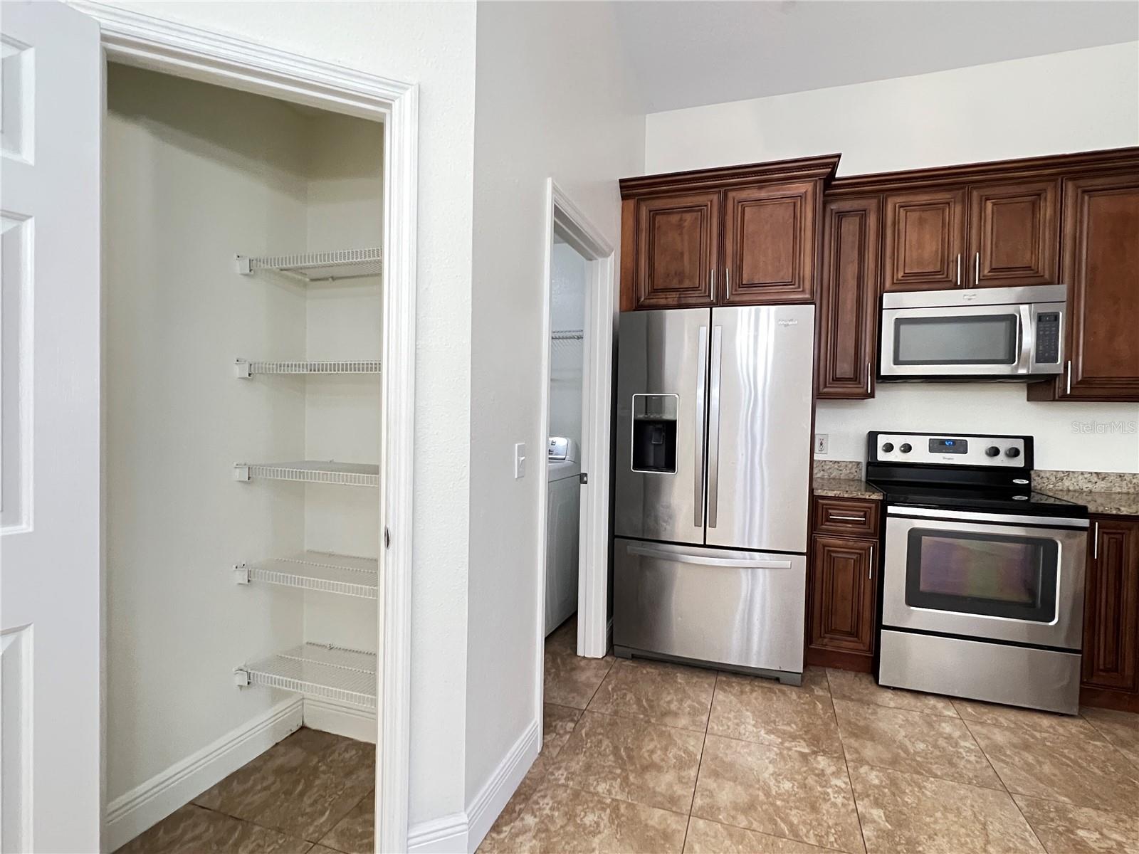 Image 11 of 48 For 2859 Blooming Alamanda Loop