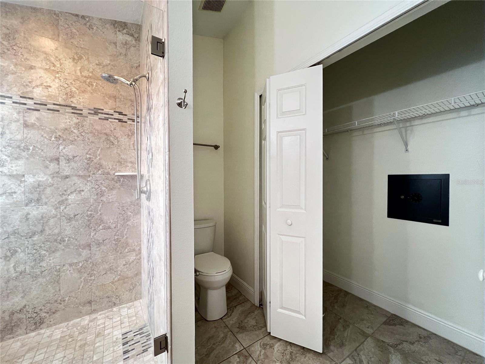 Image 22 of 48 For 2859 Blooming Alamanda Loop