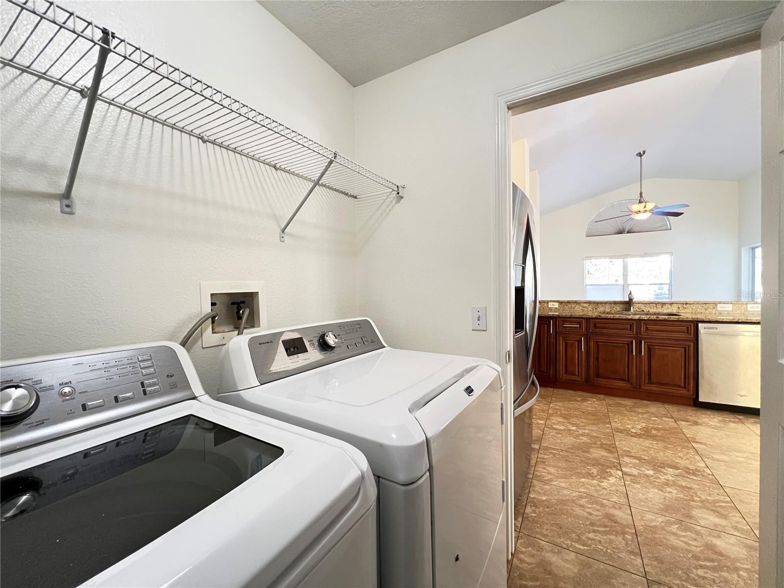 Image 33 of 48 For 2859 Blooming Alamanda Loop