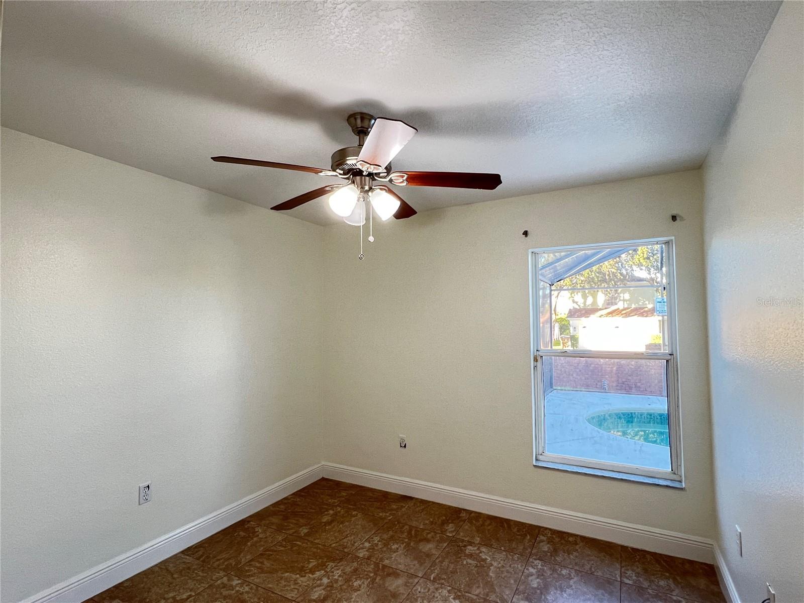 Image 41 of 48 For 2859 Blooming Alamanda Loop