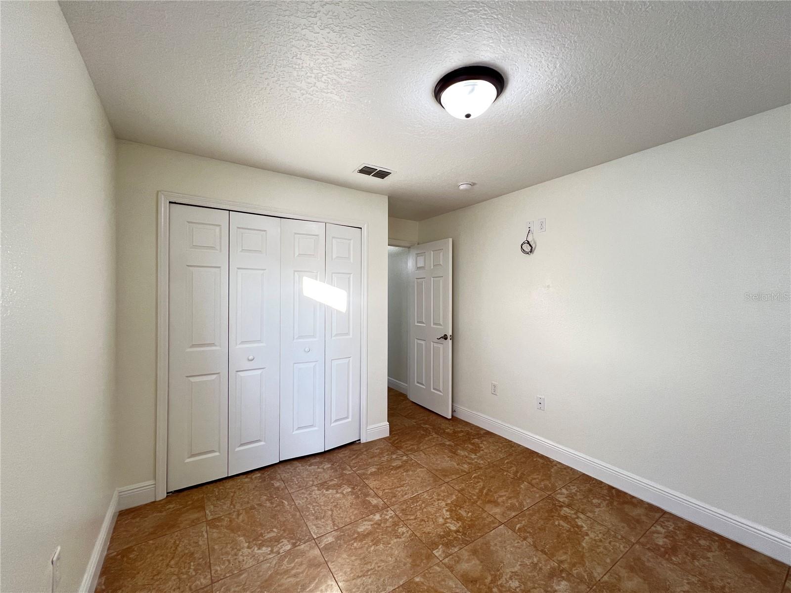 Image 43 of 48 For 2859 Blooming Alamanda Loop