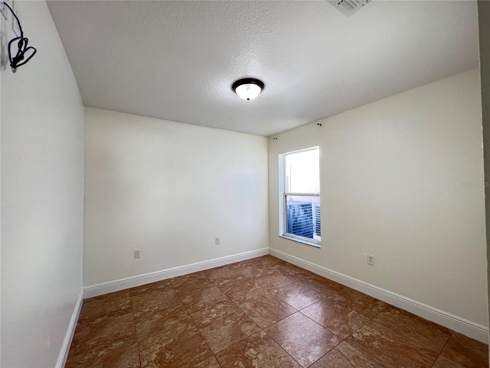 Image 48 of 48 For 2859 Blooming Alamanda Loop